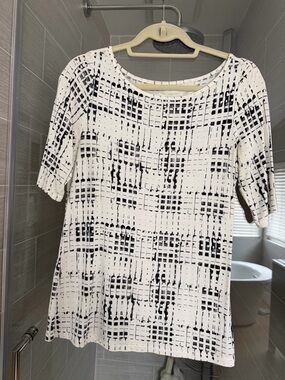 Apt. 9 Black & White Grid Print Short Sleeve Top